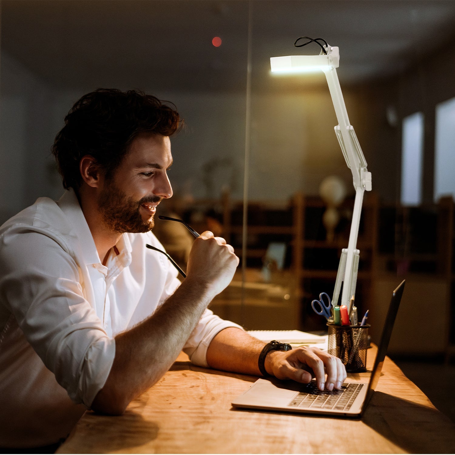 Lampka biurkowa LED 14W montaż do blatu regulacja ramienia ściemniacz 3 barwy światła CCT - LAITICA