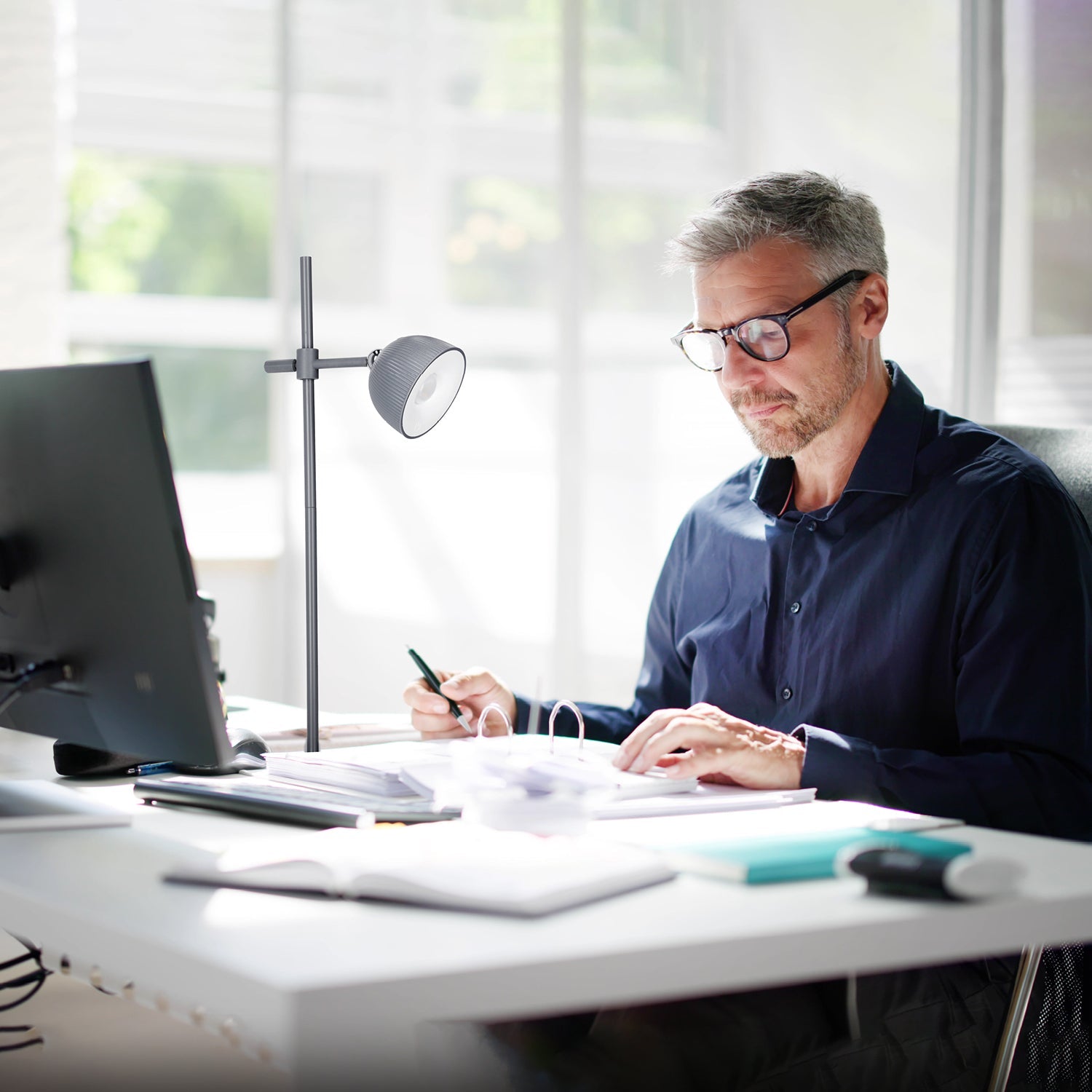 Lampka nocna LED bezprzewodowa szara z USB i regulacją światła – Laitica ORBI - LAITICA