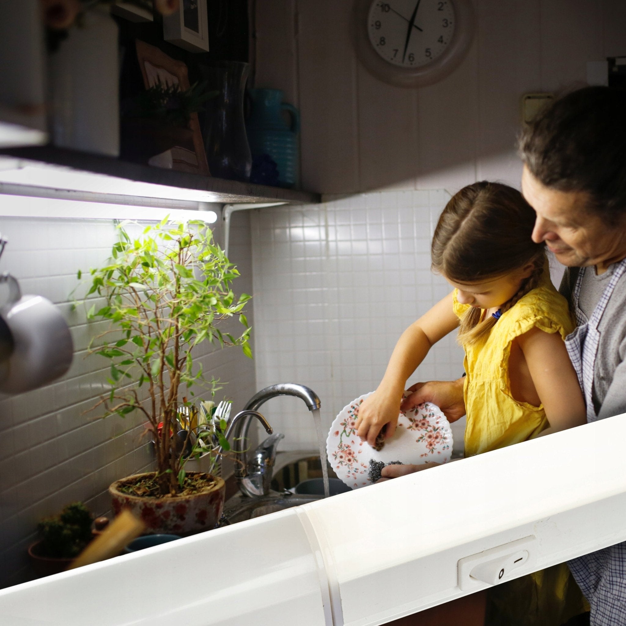 Listwa meblowa 60cm LED LEDI 8W pod szafkę oprawa meblowa 4000K + kabel - LAITICA