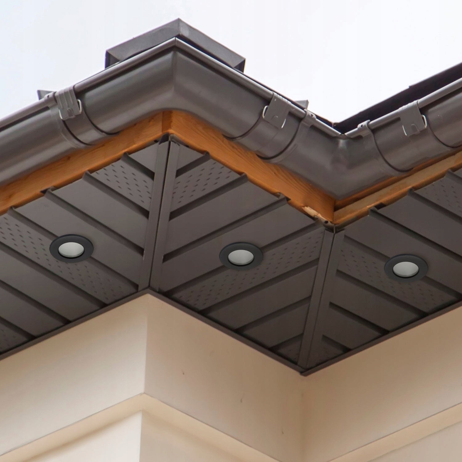 Oczko sufitowe OPRAWA HERMETYCZNA halogen do podbitki IP44 SREBRNE - LAITICA