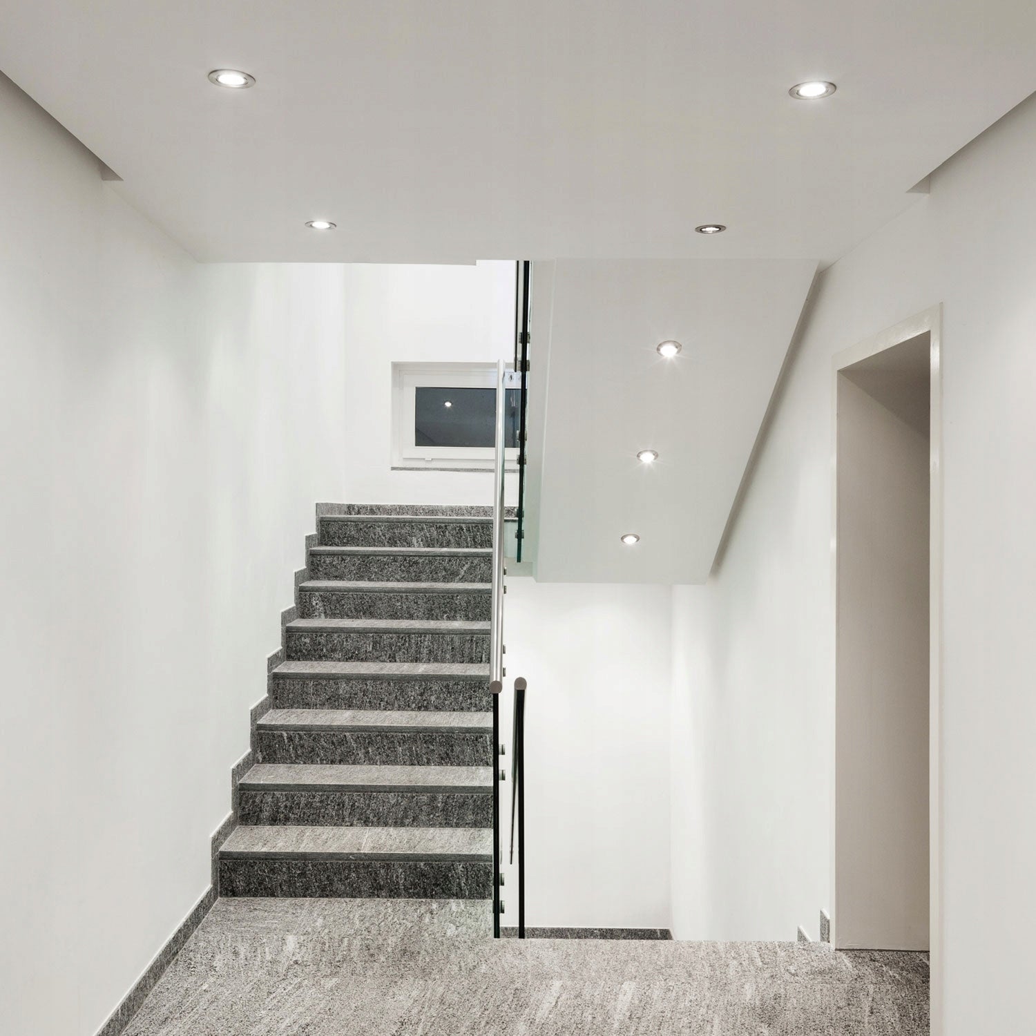 Oczko sufitowe OPRAWA HERMETYCZNA halogen do podbitki IP44 SREBRNE - LAITICA