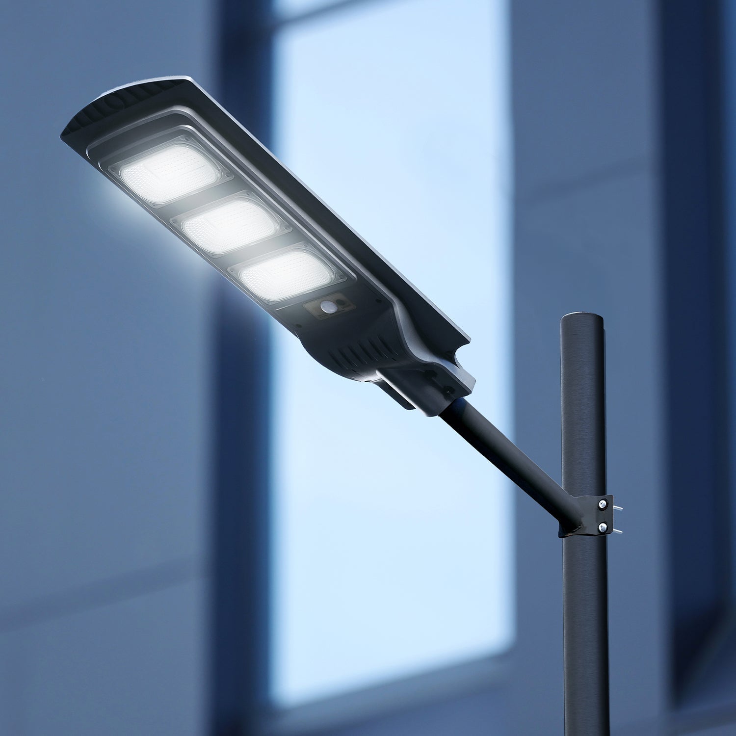 Oprawa DROGOWA LED 8W Lampa Solarna Barwa ZIMNA 6500K Czujnik Ruchu IP54 - LAITICA