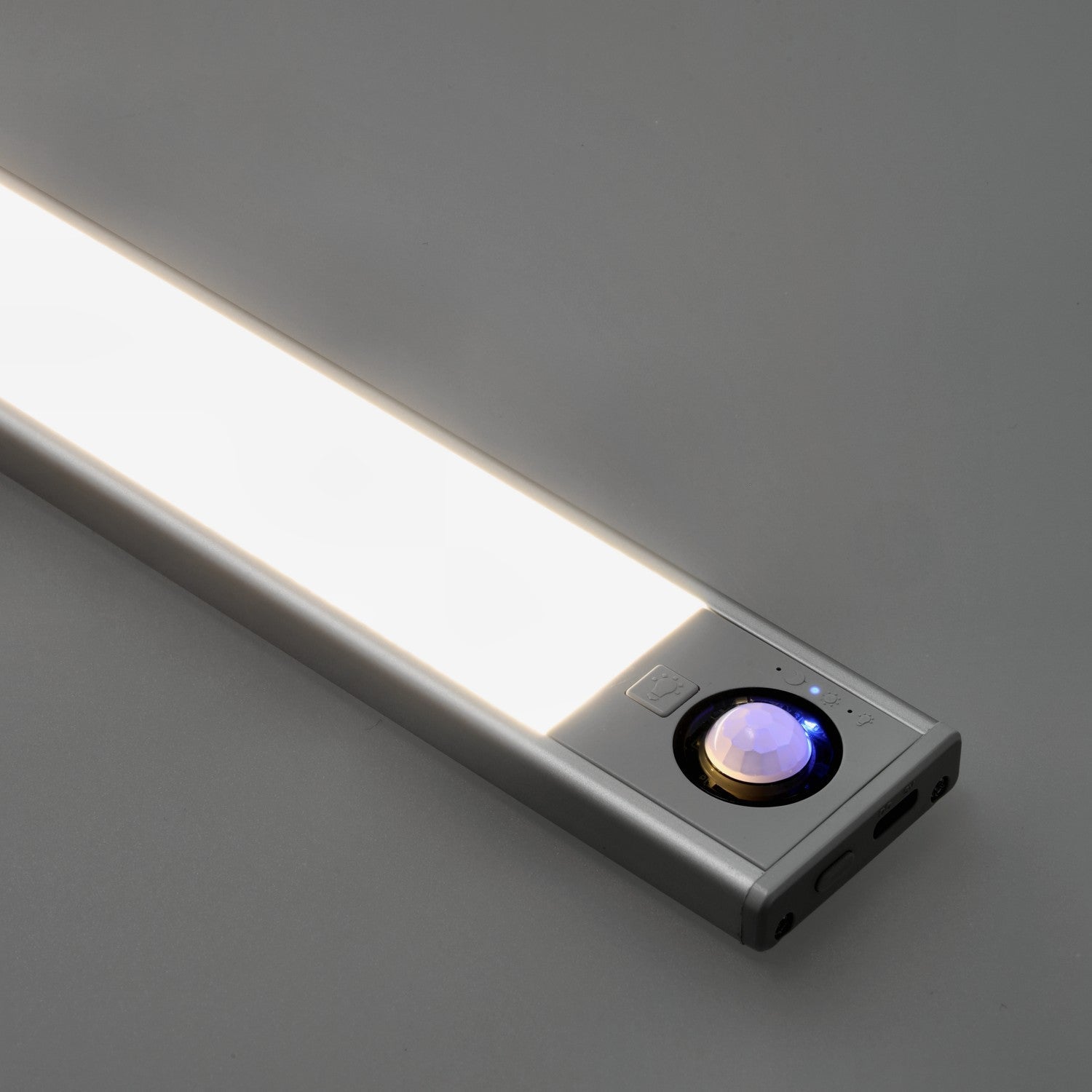 Oprawa LED COMO 2,2W czujnik ruchu REGULACJA ŚWIATŁA 3 tryby oświetlenia USB - C - LAITICA