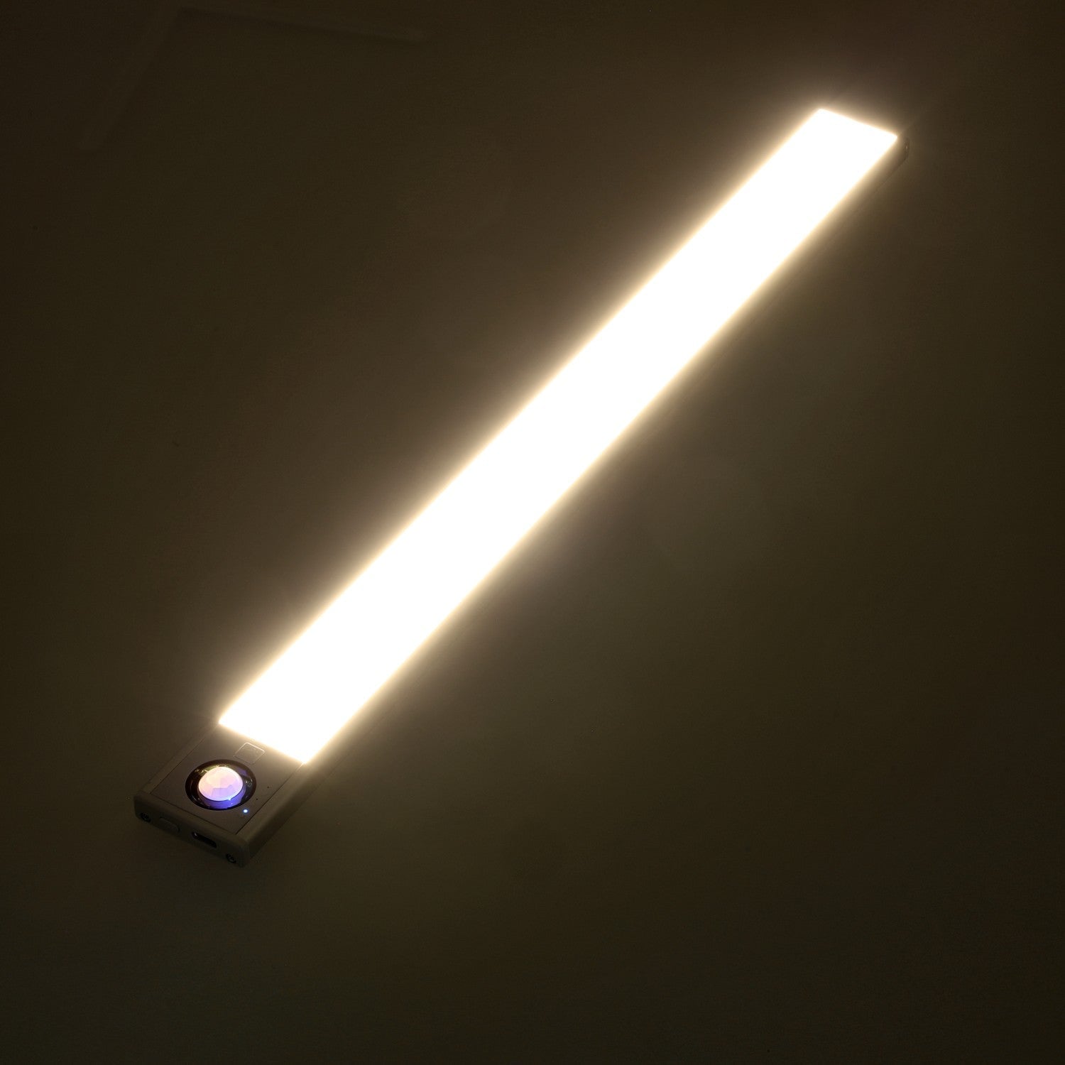 Oprawa LED COMO 2W czujnik ruchu REGULACJA ŚWIATŁA 3 tryby oświetlenia USB - C - LAITICA