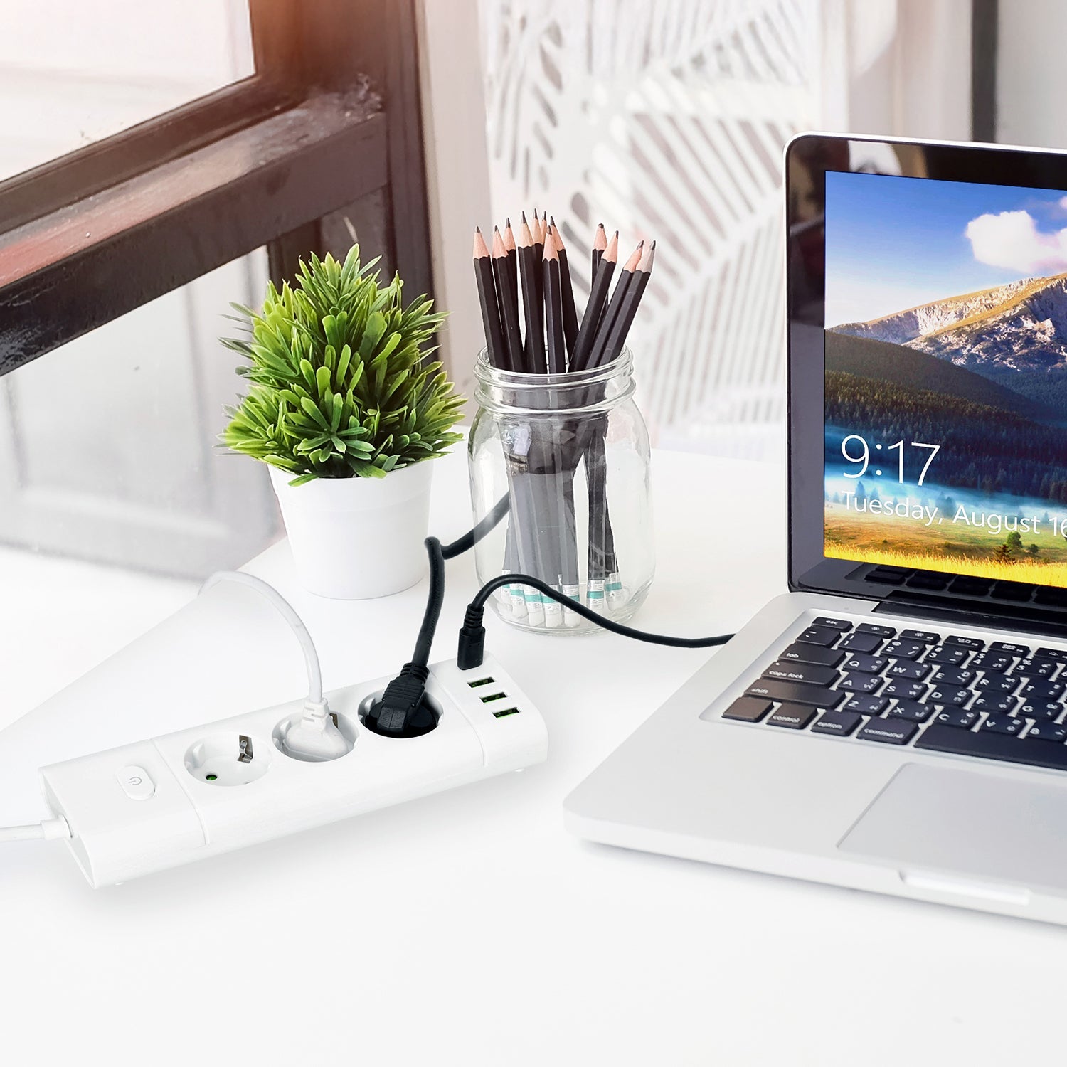 Przedłużacz 3 gniazda 230V z USB i USB - C 3250W 16A z wyłącznikiem biały - LAITICA