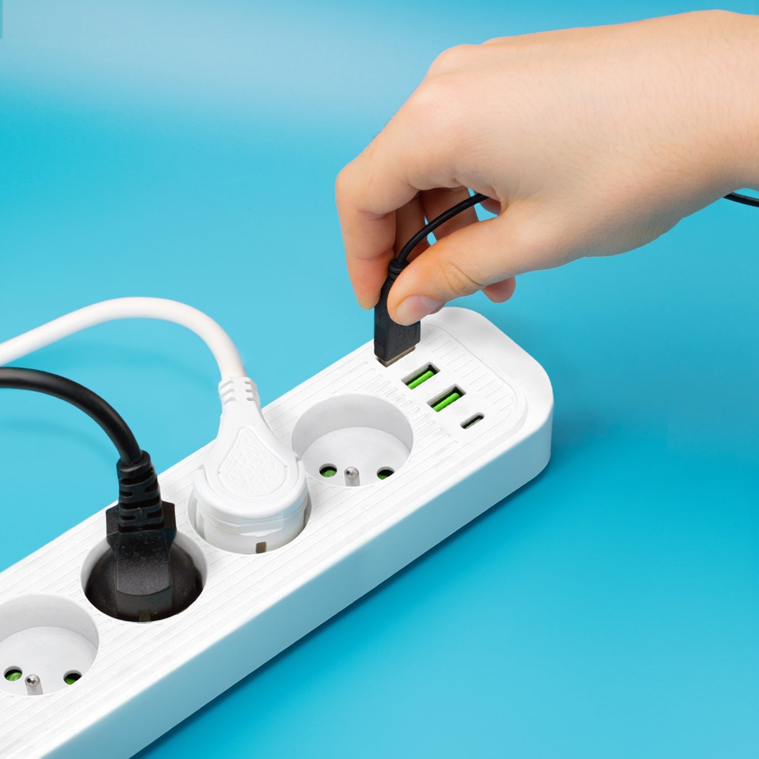 Przedłużacz 4 gniazda 5m LISTWA ZASILAJĄCA biały + 4x USB Z WŁĄCZNIKIEM - LAITICA