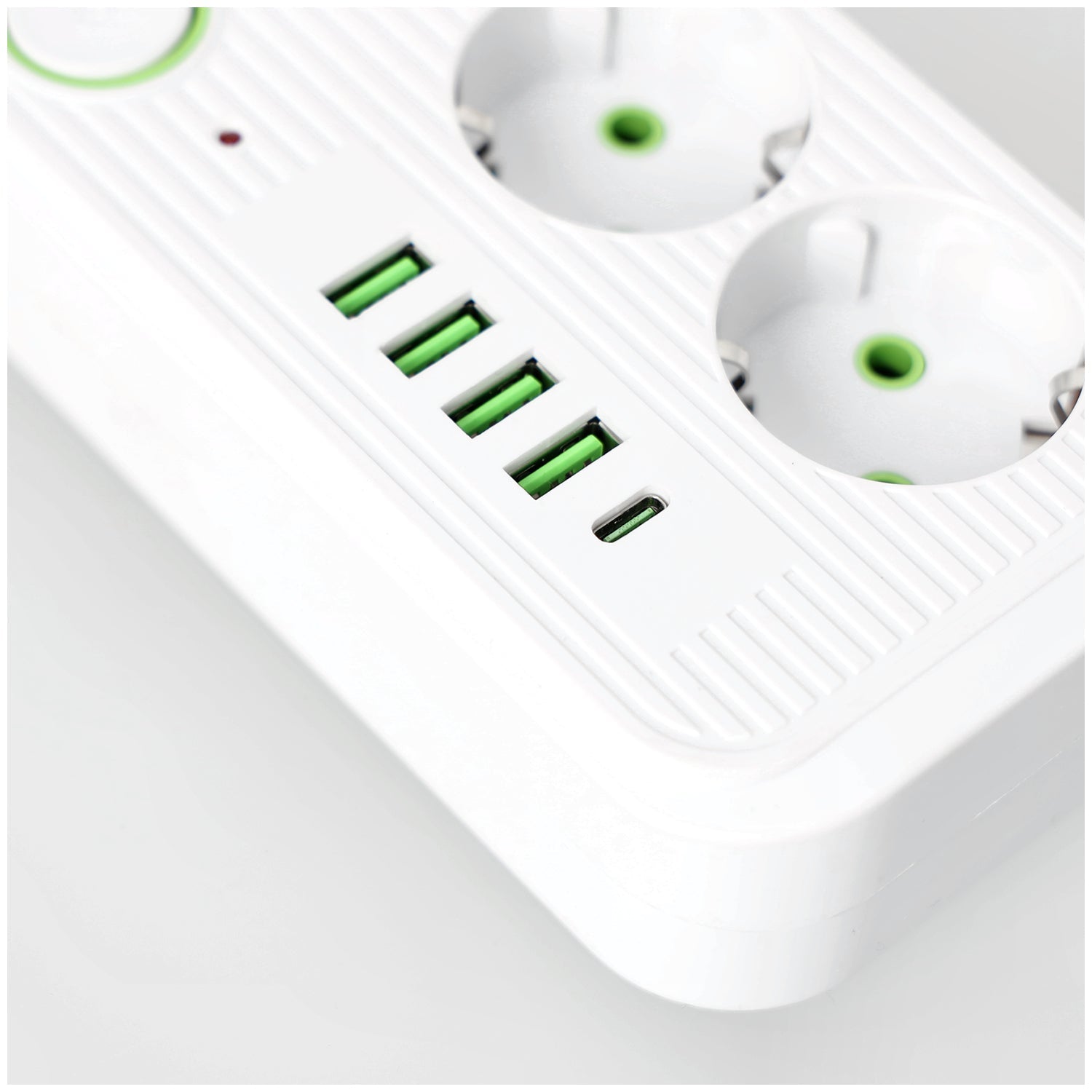 Przedłużacz Listwa Zasilająca 1,5m 3gn + 4x USB - A + USB - C Wyłącznik Biały - LAITICA