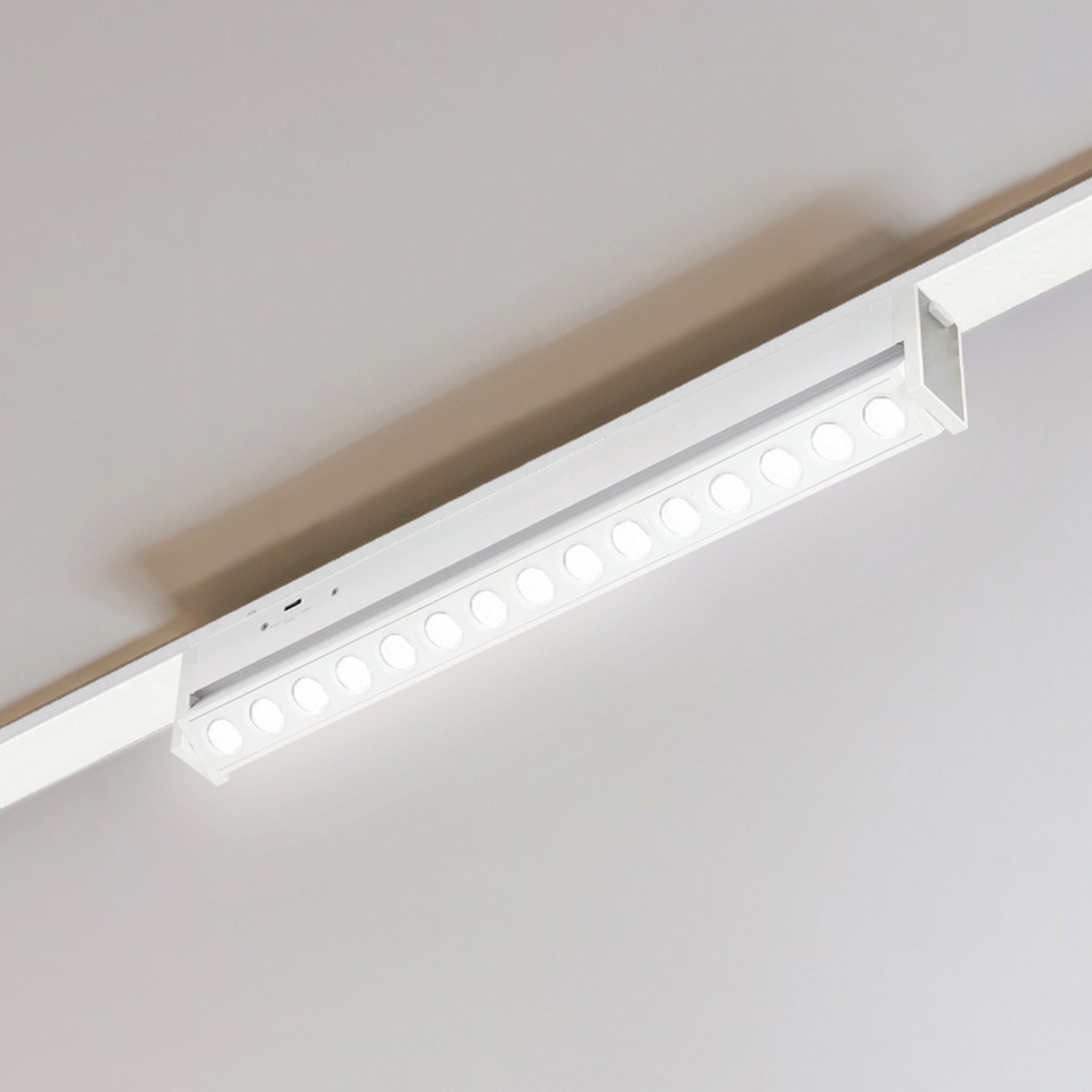 Reflektor magnetyczny LED do oświetlenia akcentowego