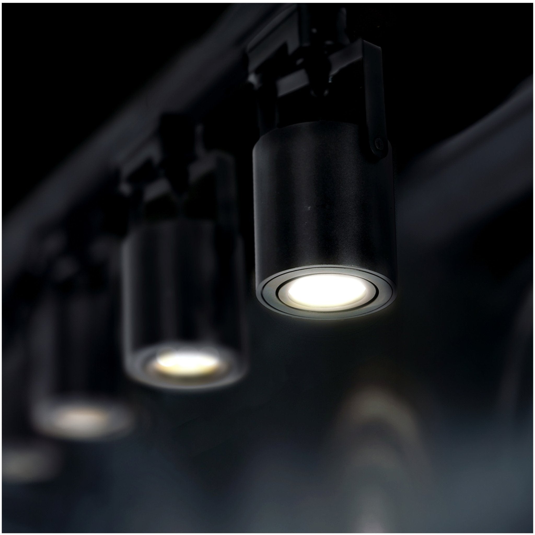 Reflektor Szynowy Spot Czarny Oprawa GU10 do Systemu Szynowego Regulowana - LAITICA
