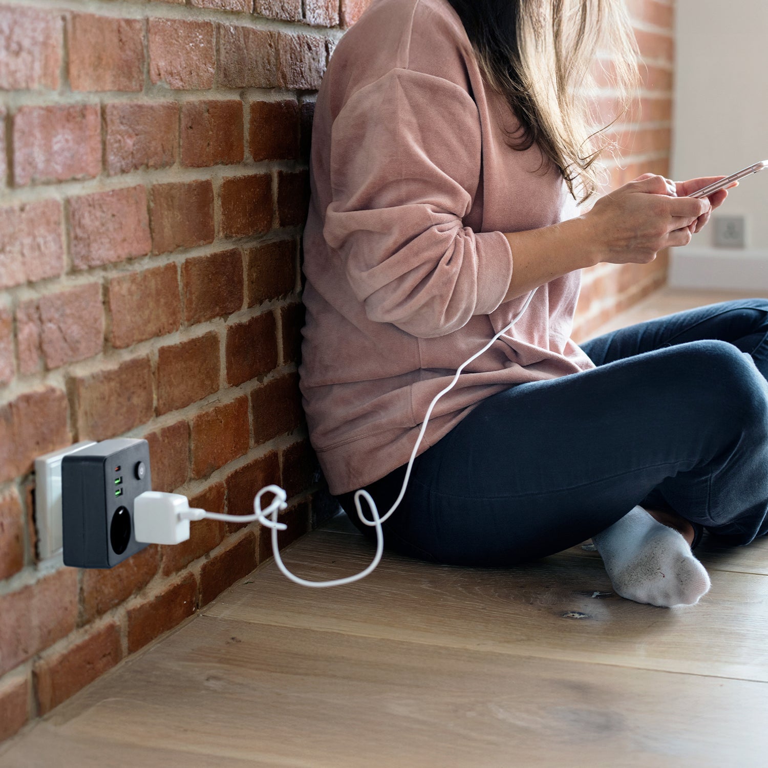 Rozgałęźnik 2 gniazda 230V z USB i USB - C 2500W 10A z wyłącznikiem - LAITICA