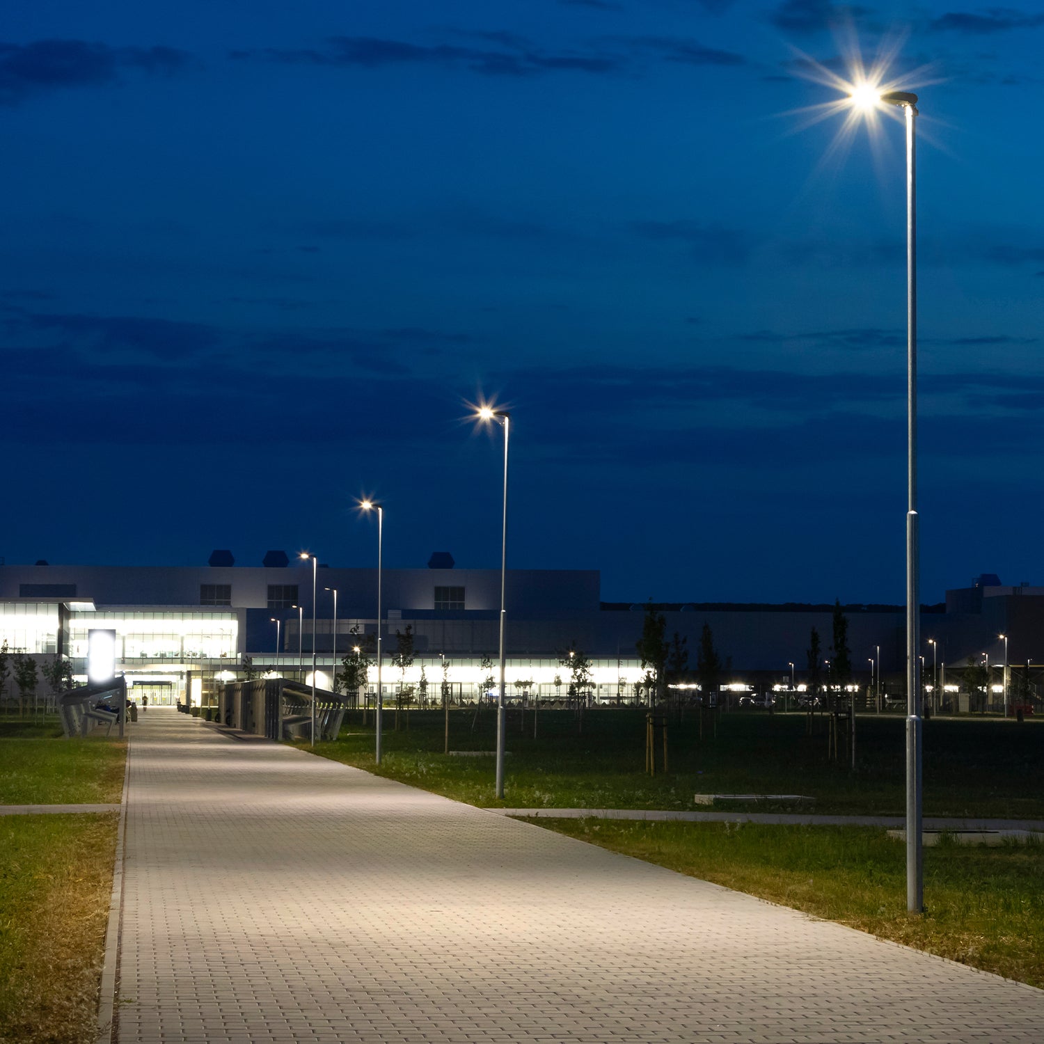 Lampa Parkingowa LED 120W L Barwa Neutralna 20400lm IP66 Oprawa Uliczna