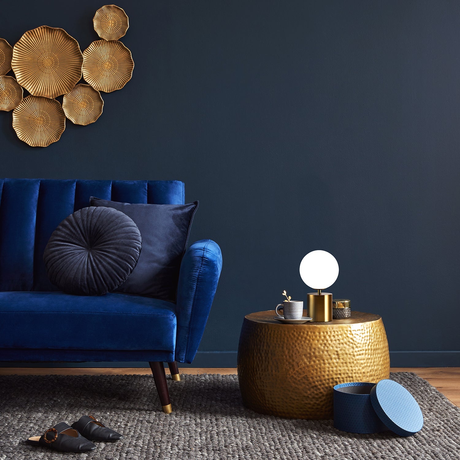 Lampka Nocna Złota 1xG9 Elegancka Stołowa ze szklanym okrągłym kloszem - LAITICA