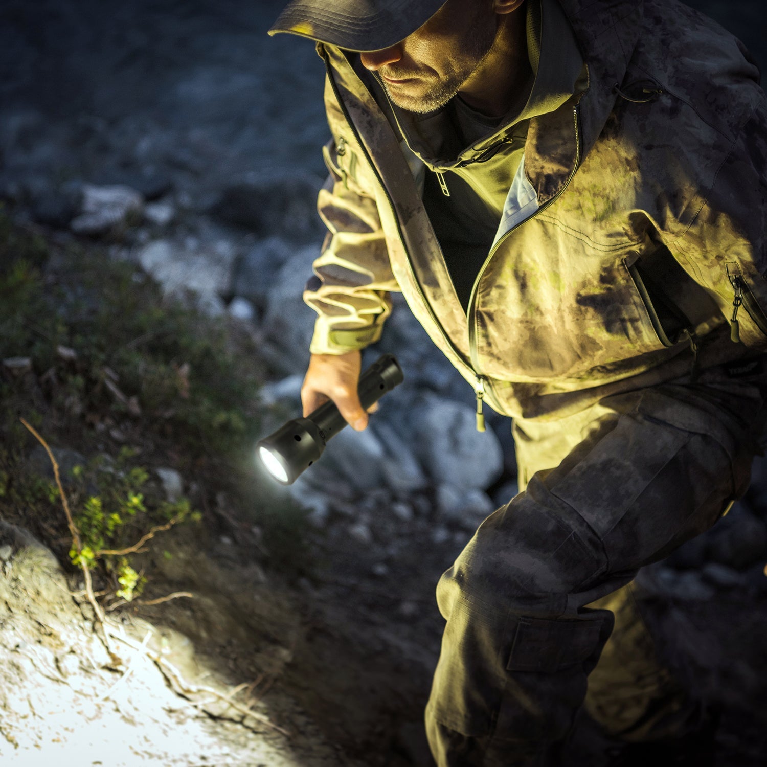 Latarka LED Robocza Warsztatowa Akumulator 500mAh USB - C 4 Tryby z Hakiem - LAITICA