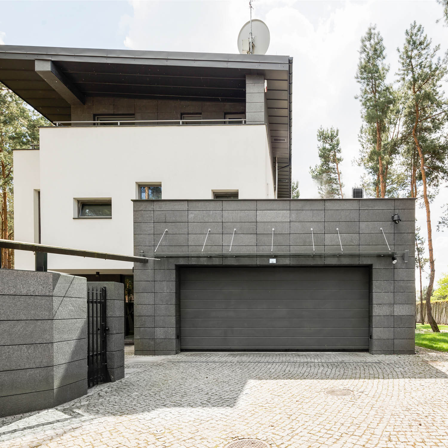 Naświetlacz solarny FARO 10W z czujnikiem ruchu i natężenia światła - LAITICA