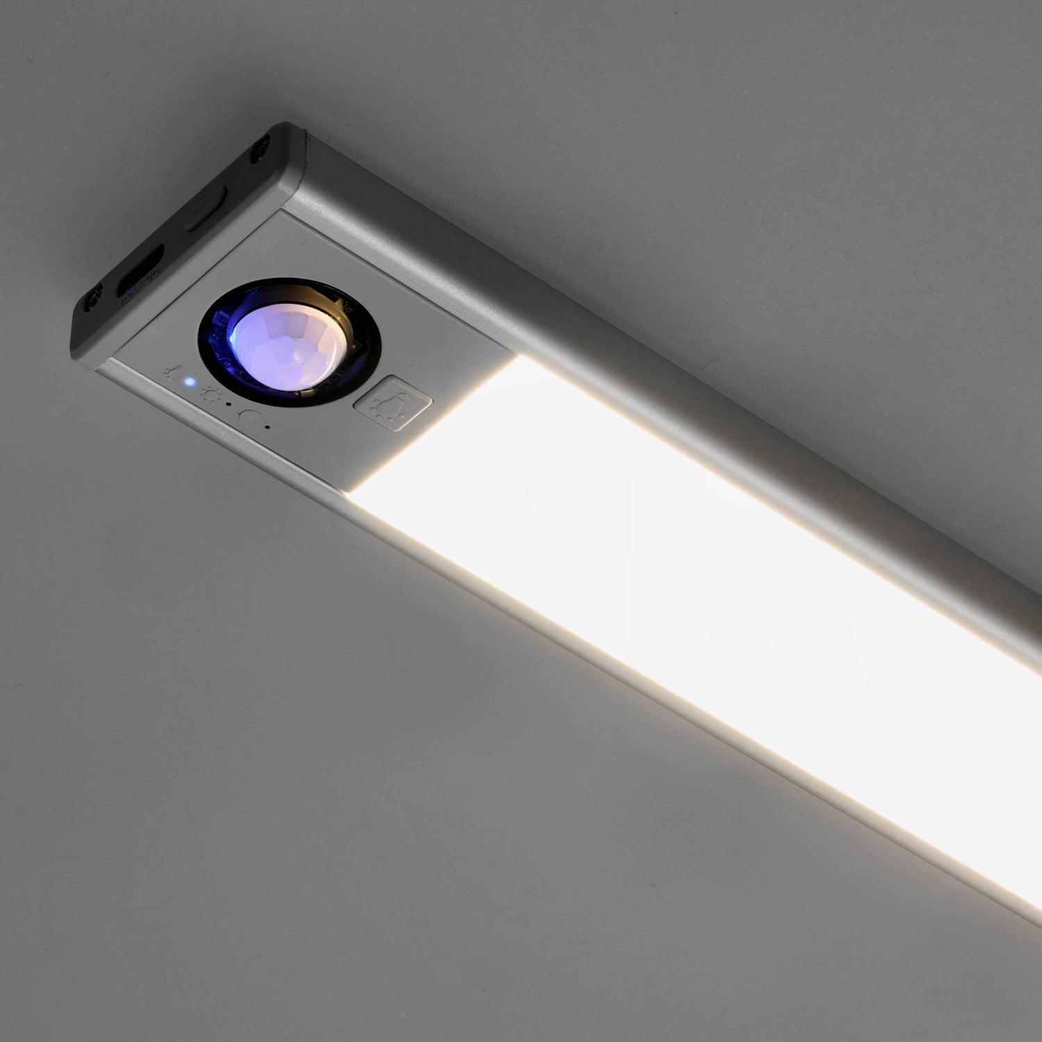 Oprawa LED COMO 2W czujnik ruchu REGULACJA ŚWIATŁA 3 tryby oświetlenia USB - C - LAITICA