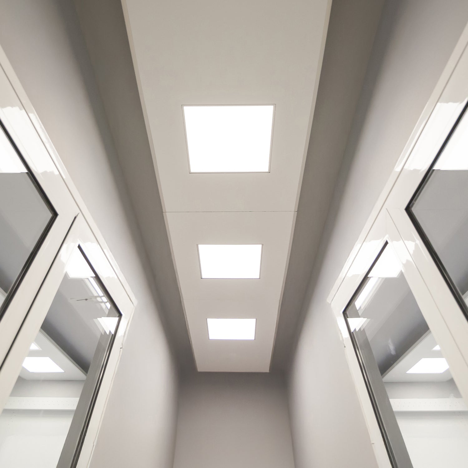 Panel LED 60x60 cm 40W 4000lm neutralny zamiennik rastrowy sufitowy IP40 - LAITICA
