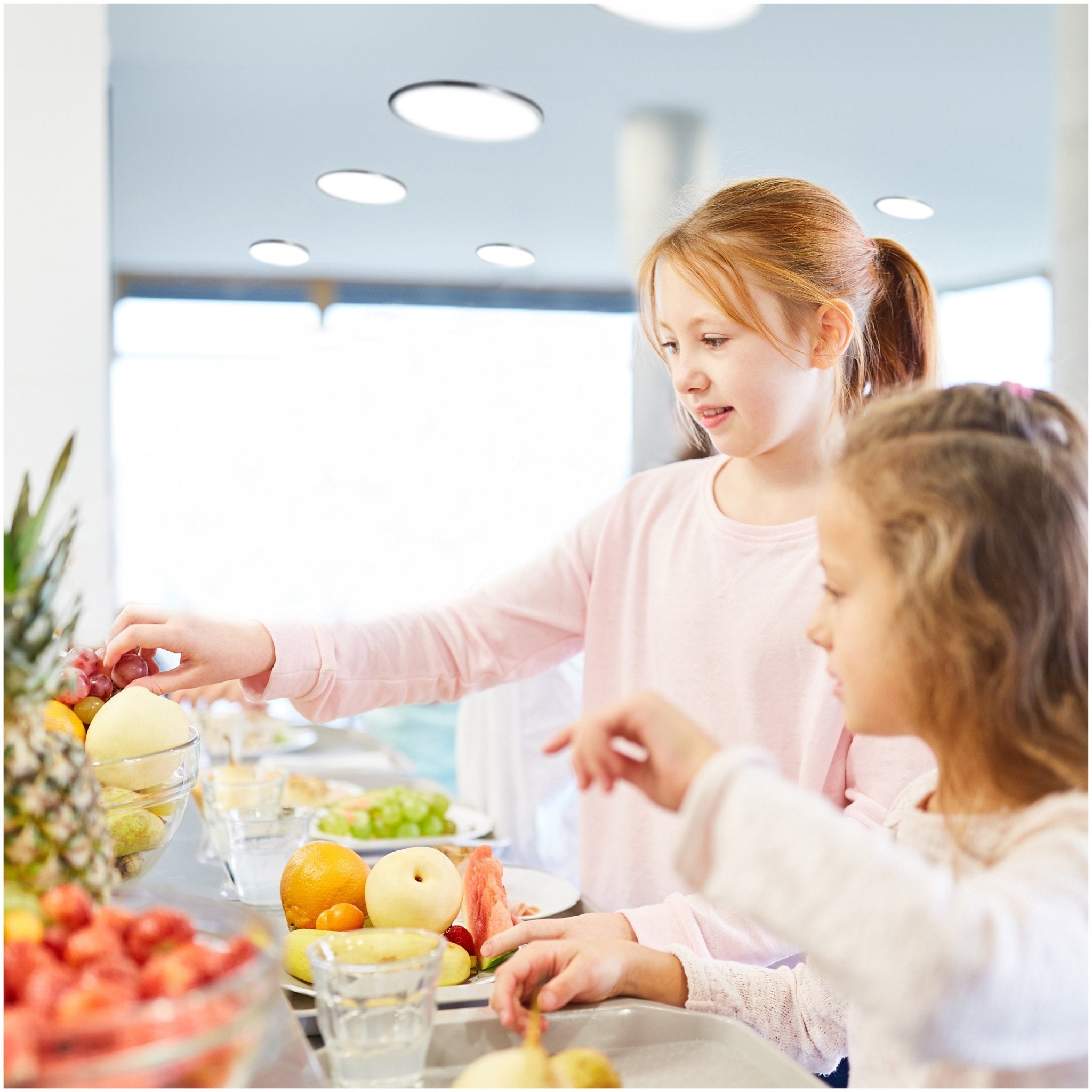 Zestaw oprawa oświetleniowa LUXO czarna + 2x żarówka ledowa LED 7W E27 6500K - LAITICA