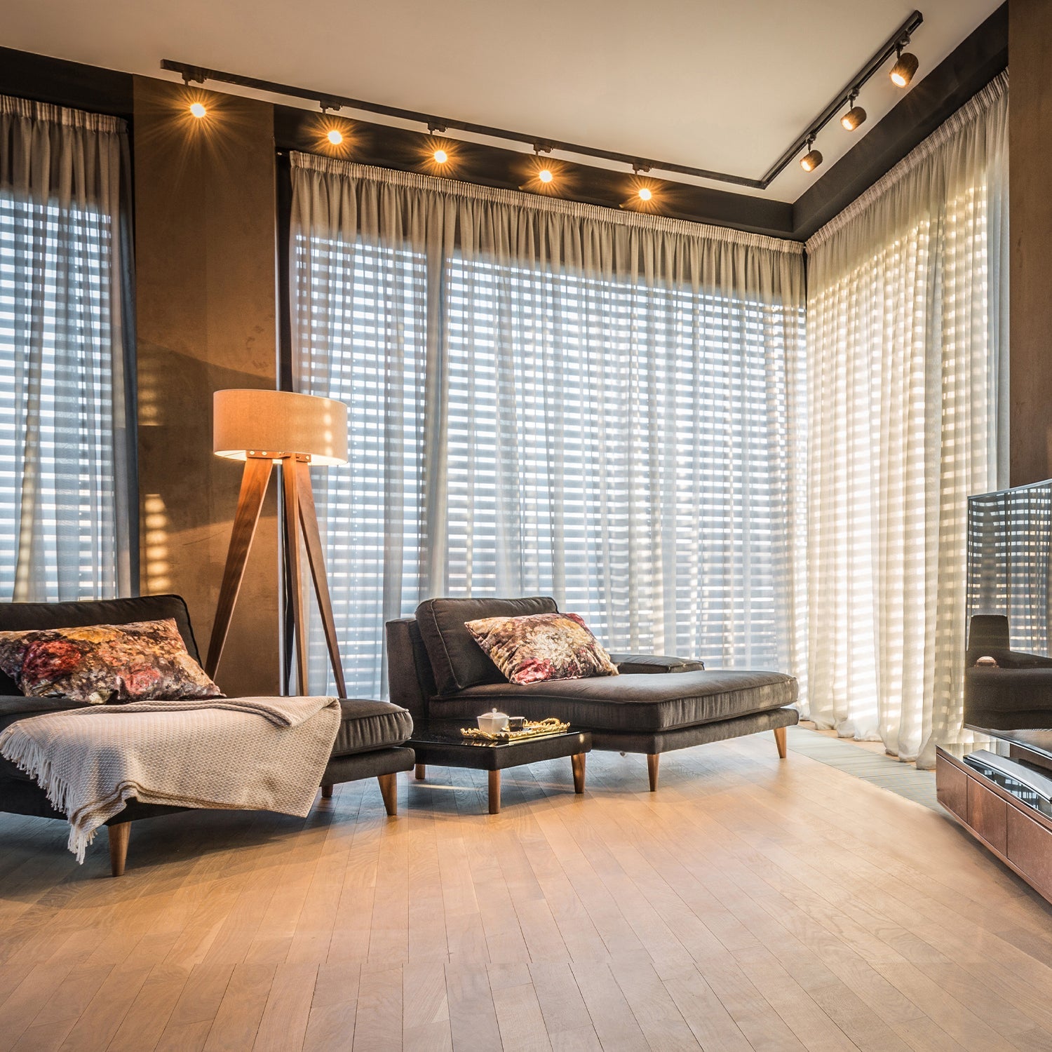 Zestaw szynowy 3 fazowy CZARNY Szyna 1m+2m, 8x Reflektor GU10, Łącznik L - LAITICA