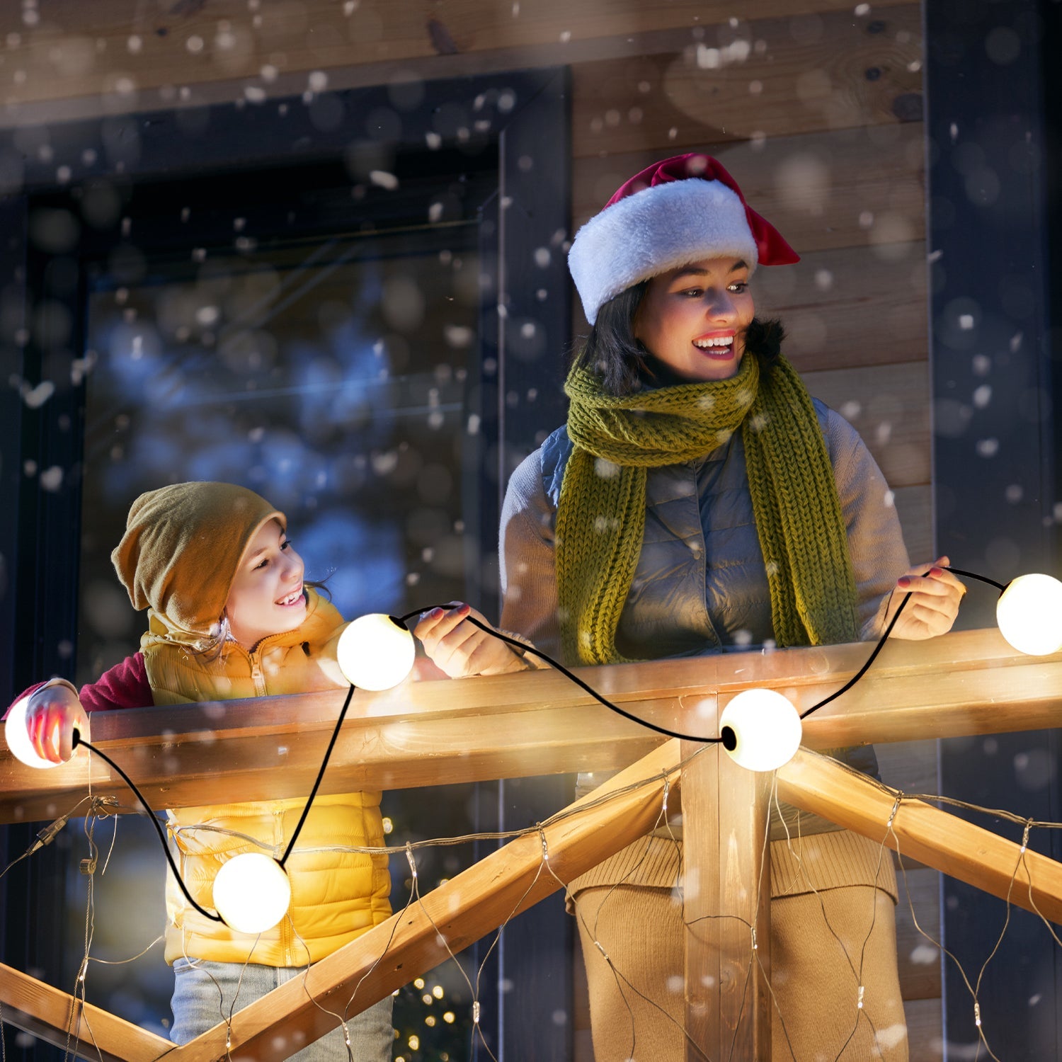 Zewnętrzna girlanda świetlna LED dekoracyjny sznur świetlny na ogród, balkon i taras 10 kul, ciepła biel, IP67 - LAITICA